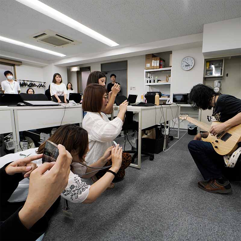 ギター演奏風景